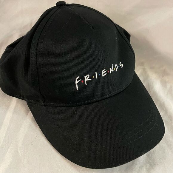 H&M Other - ‼️Kids 🆕 H&M  • F.R.I.E.N.D.S • youth hat
